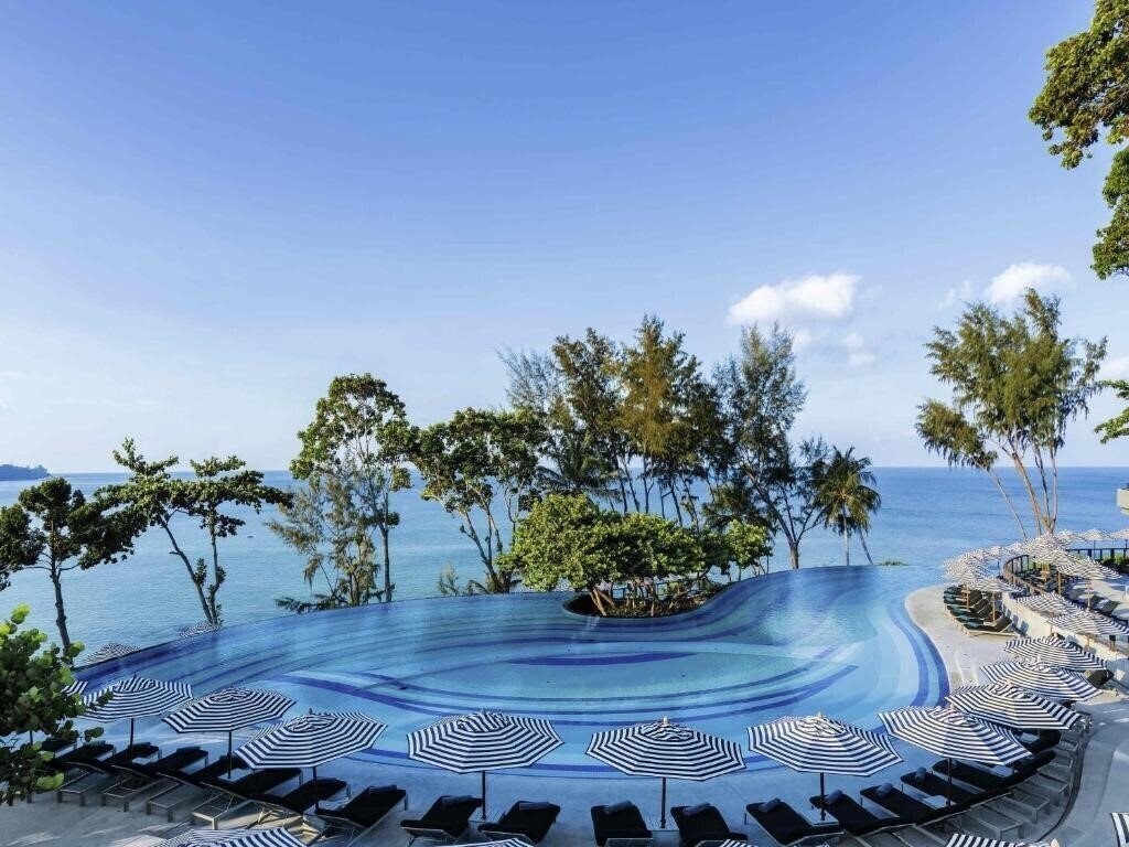 Отель Pullman Phuket Arcadia Naithon Beach 5*