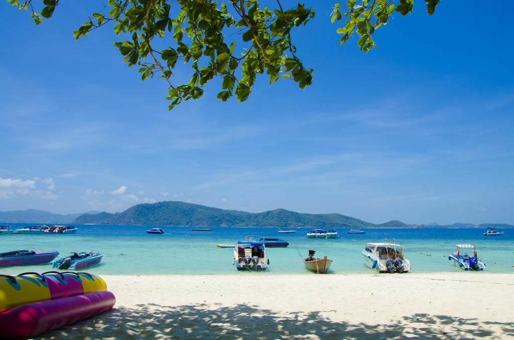 Фото Coral Island Resort 3*