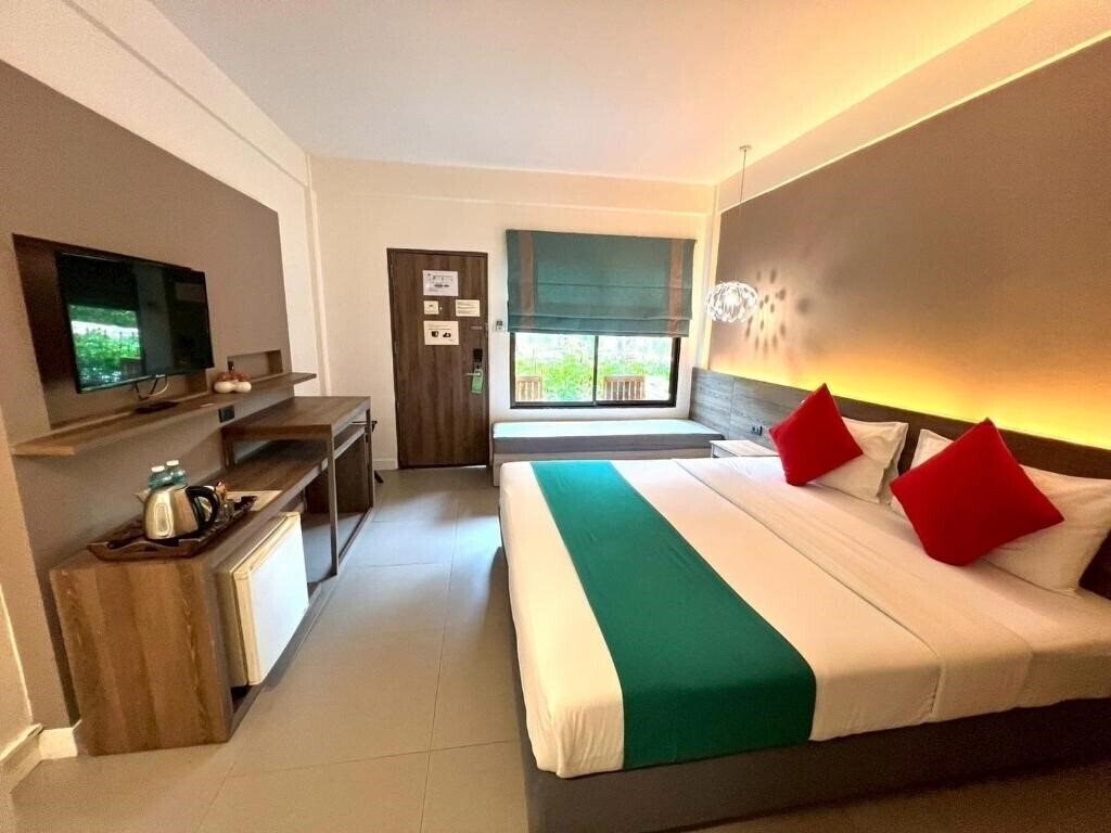 Фотография The Viridian Resort Patong 3*