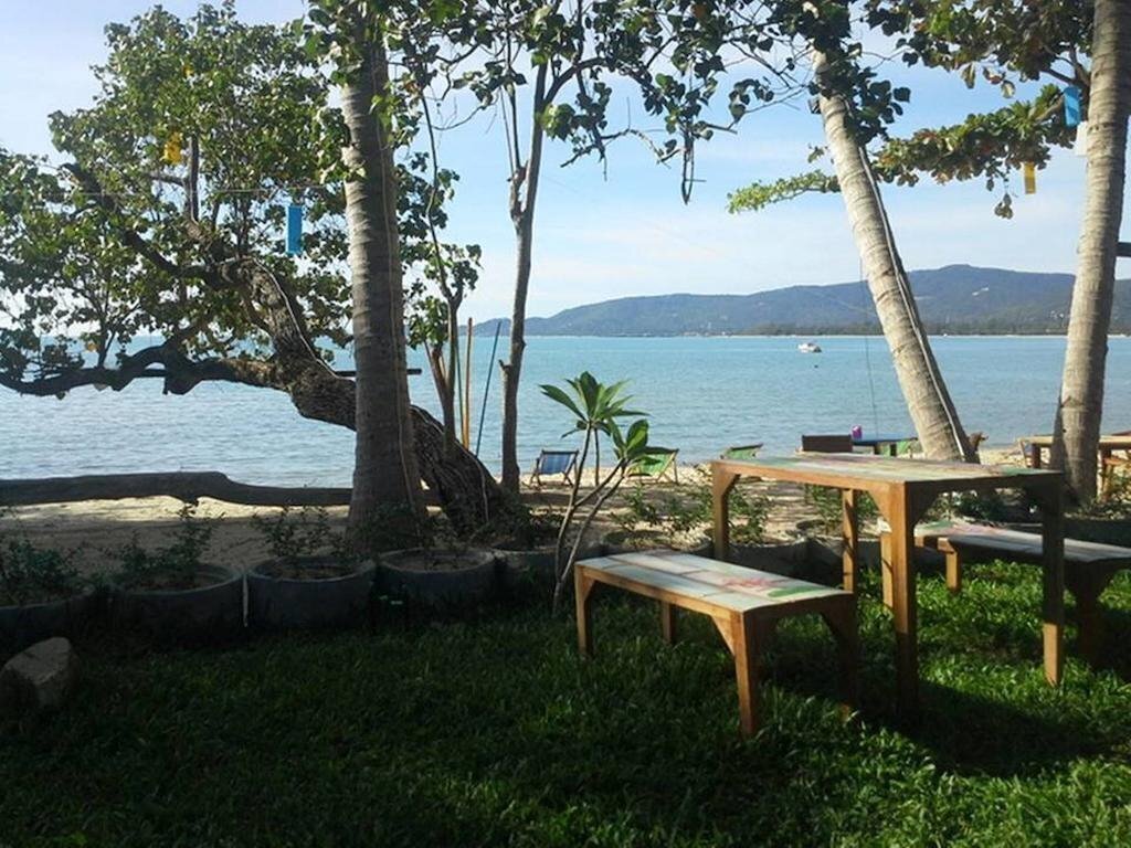 Картинка Think & Retro Cafe Lipa Noi Samui 3*