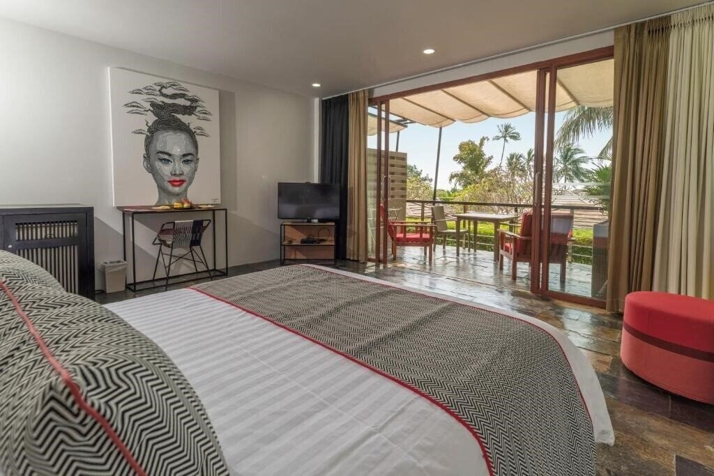 Фото The Sunset Beach Resort & SPA 4*