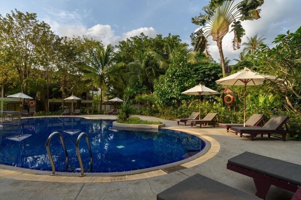 Фото Paradise Beach Resort 4*