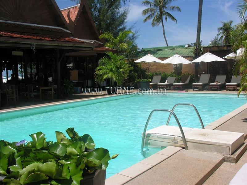 Отель White House Beach Resort 4*