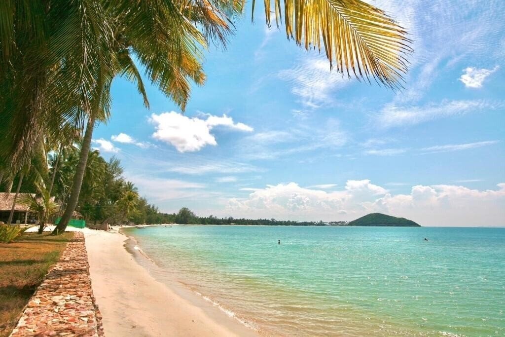 Изображение Lipa Lodge Beach Resort 4*