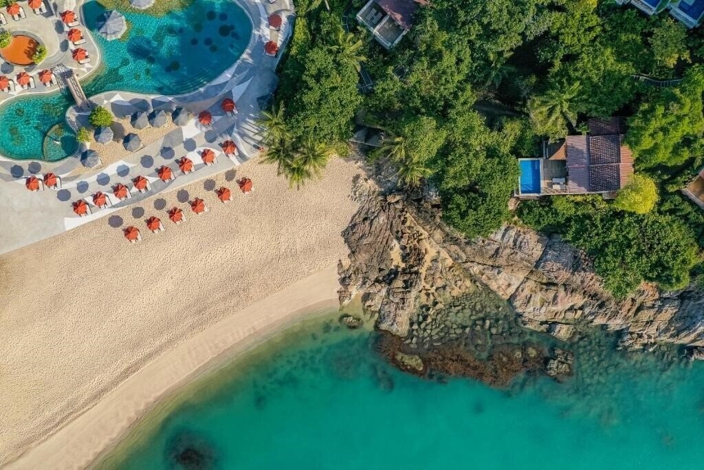 Отель Garrya Tongsai Bay Samui 5*