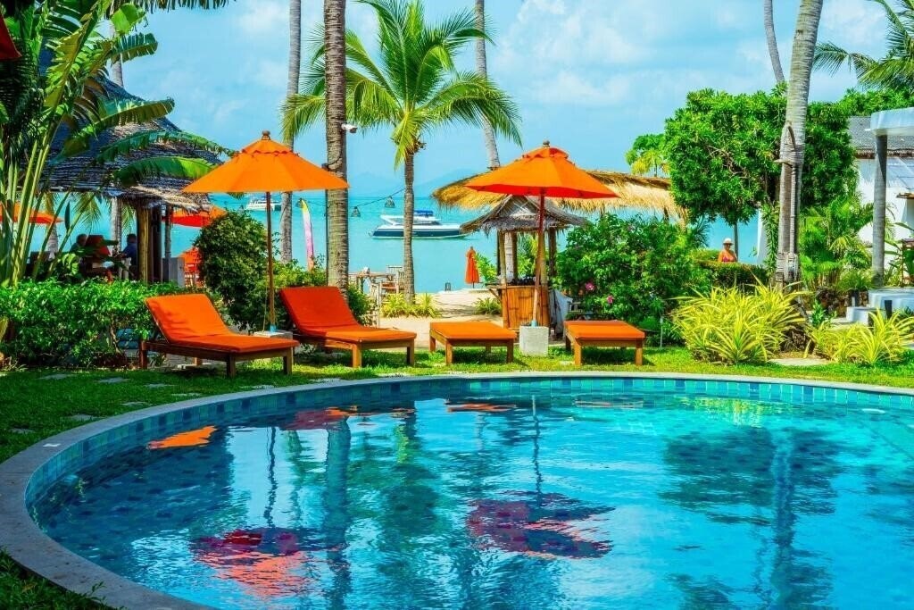 Отель Secret Garden Beach Resort 3*