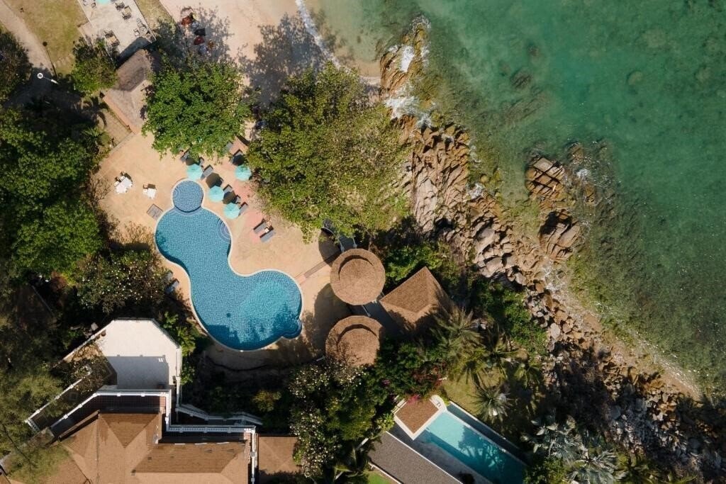 Отель The Bay Samui Beach Resort 3*
