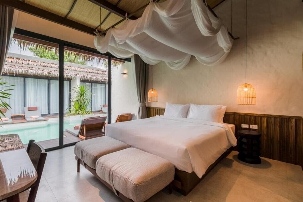 Фото The Flow Samui Beach Resort 3*