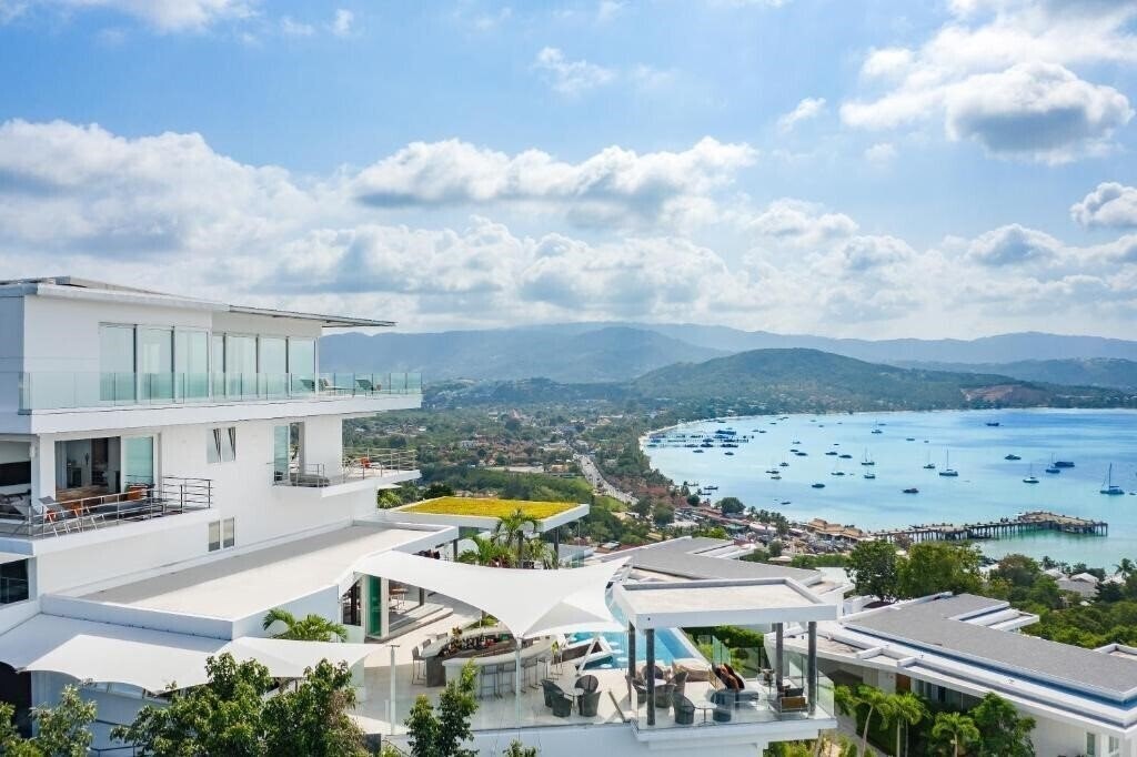 Отель Unique Boutique Residences & Resort 4*