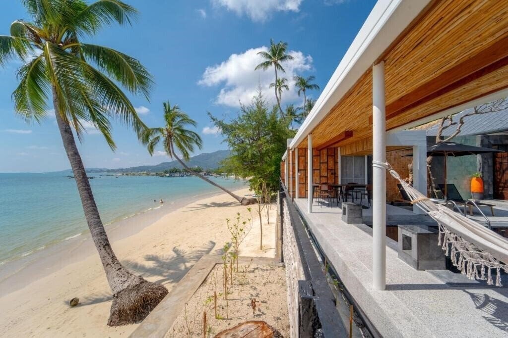Отель Pao Jin Poon Beach Front Villa 4*