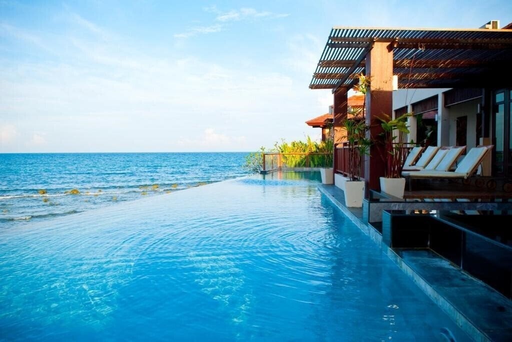Отель The Sarann 4*