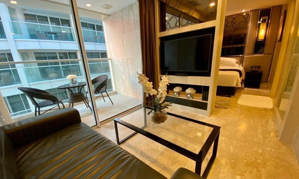 Картинка Centara Grand Phratamnak Resort Pattaya 5*