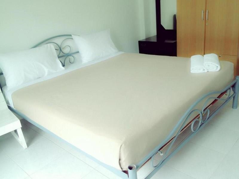 Фото Beach House Pattaya 2*