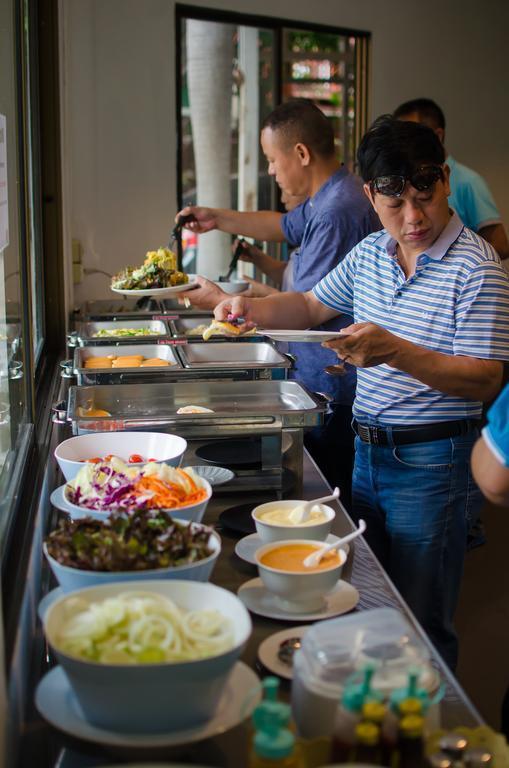 Фото Avila Resort Pattaya (ex. Icheck Inn Jomtien Pattaya) 3*