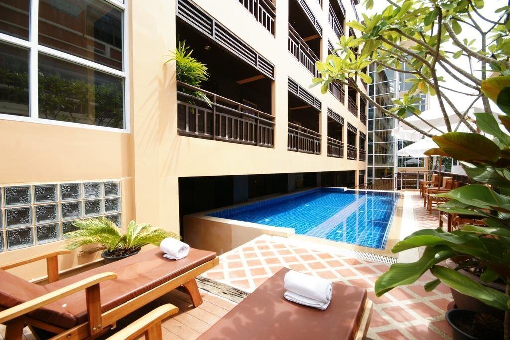 Отель Seaside Jomtien Beach 3*