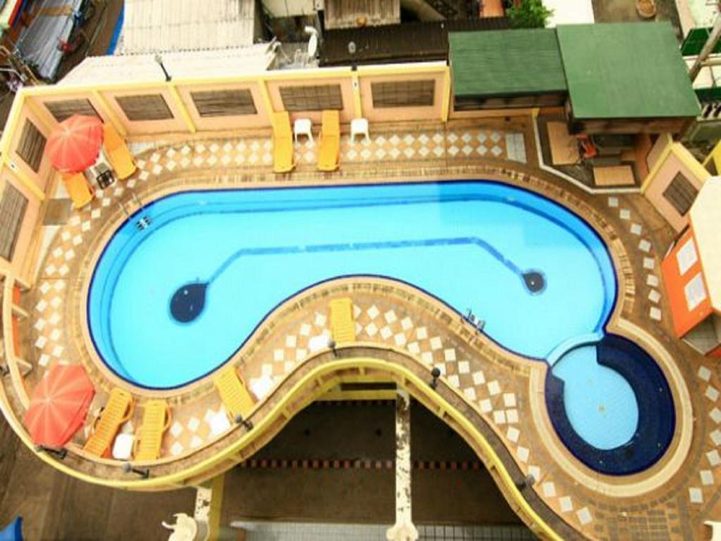 Отель Eastiny Inn Hotel 3*