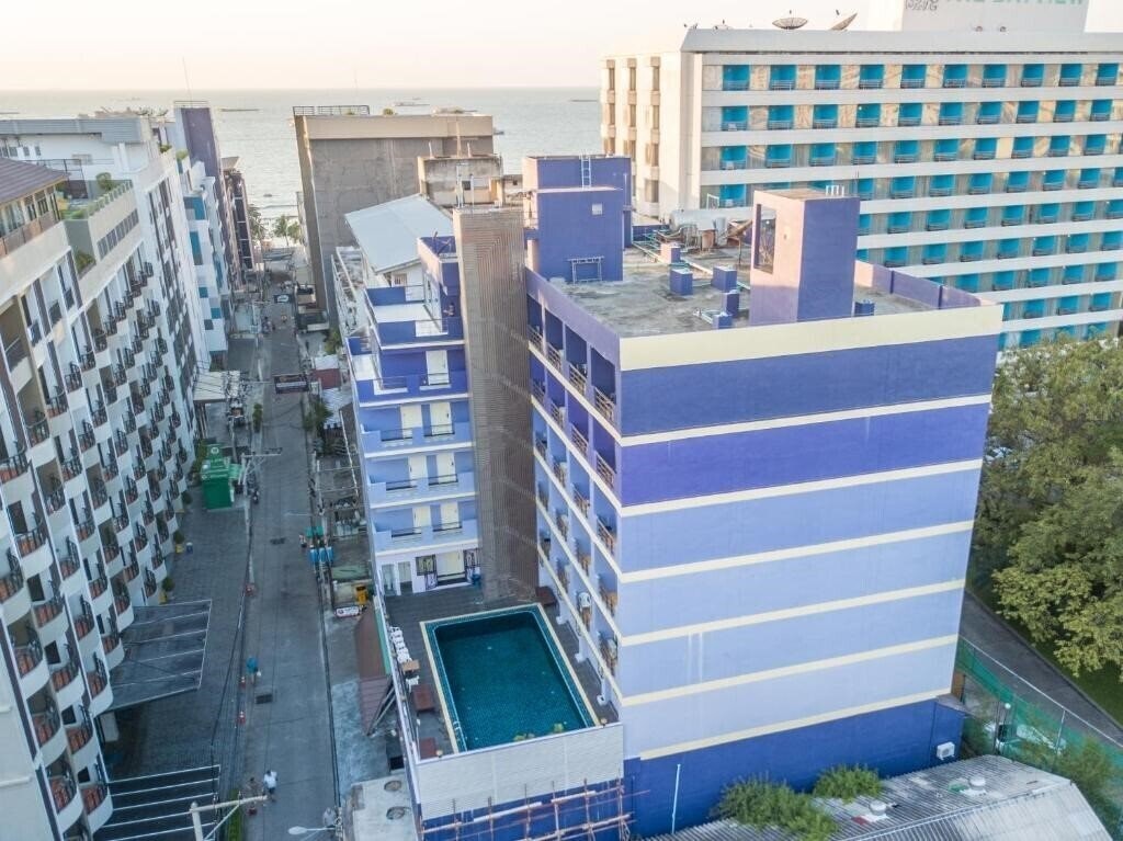 Отель Eastiny Residence Hotel 3*