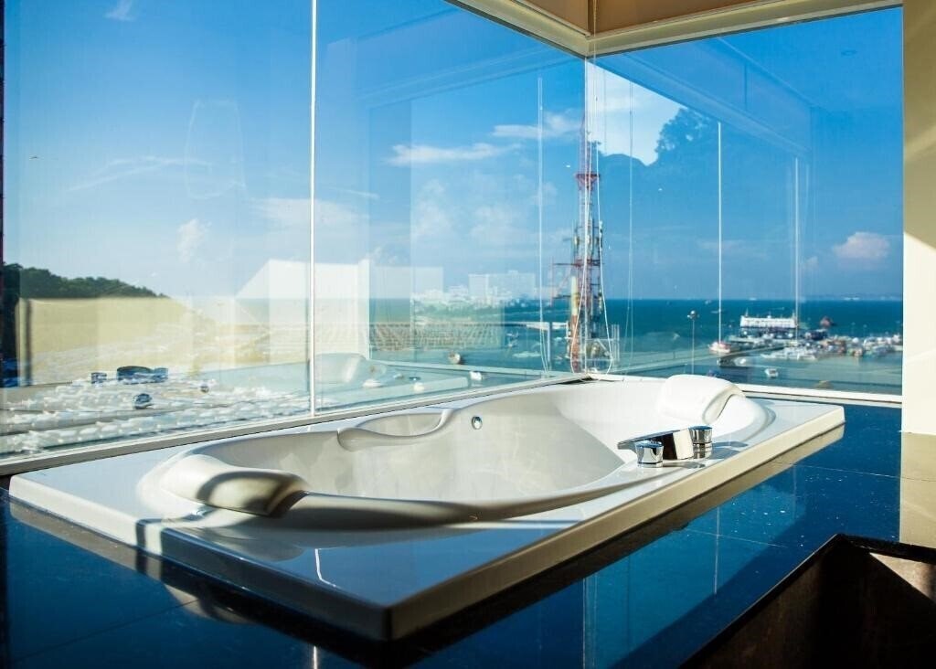 Фотография Balihai Bay Hotel 3*