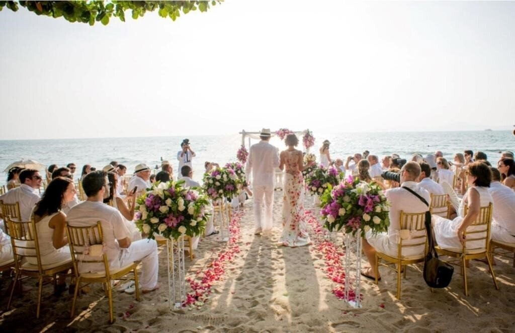 Фотография Birds & Bees Resort 4*