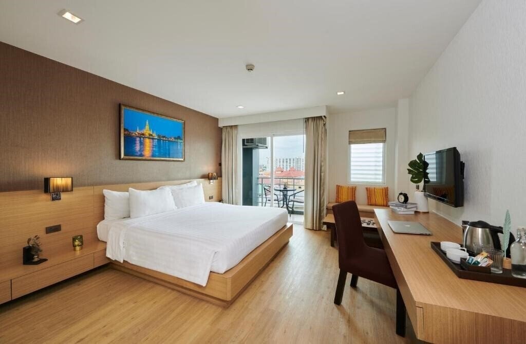 Фото Adelphi Pattaya 3*