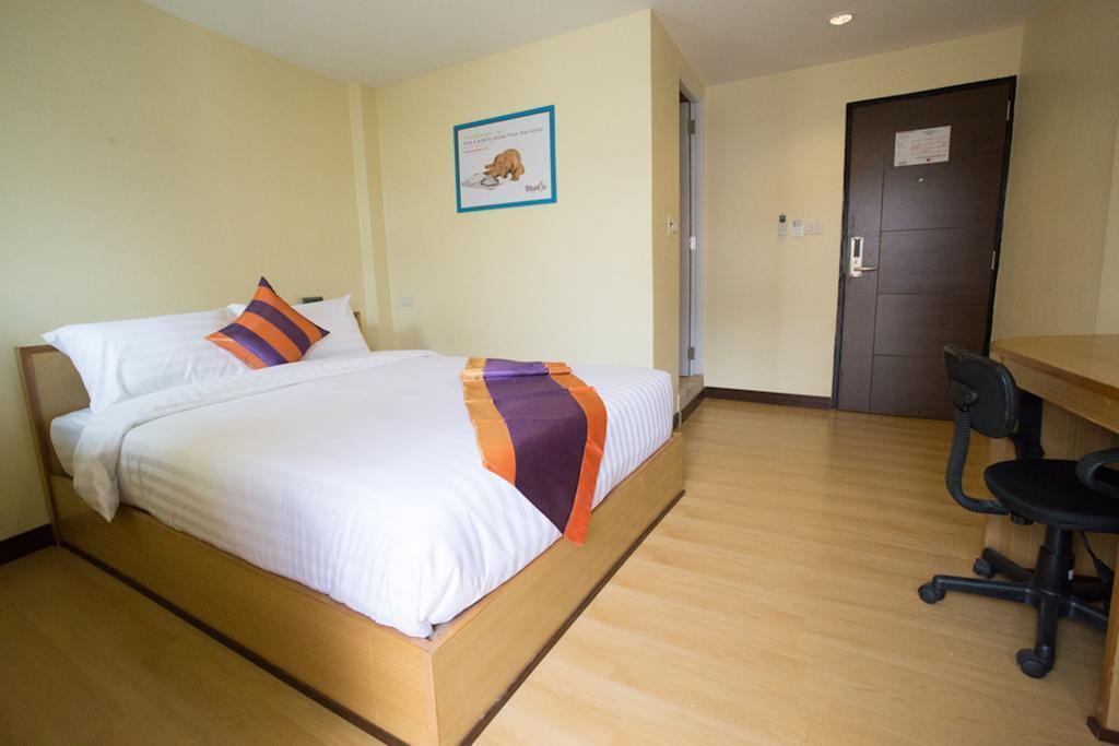 Отель Studio Central Pattaya By Icheck Inn 3*