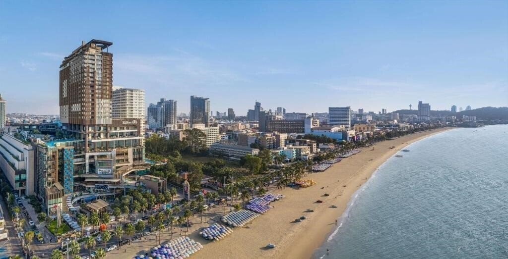 Отель Hilton Pattaya 5*