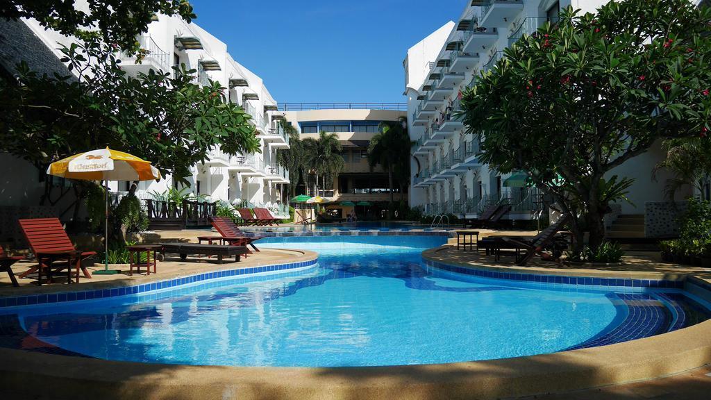 Отель Naklua Beach Resort 3*