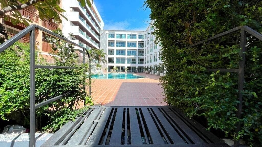 Фотография Dragon Beach Hotel Pattaya Main Wing 3*