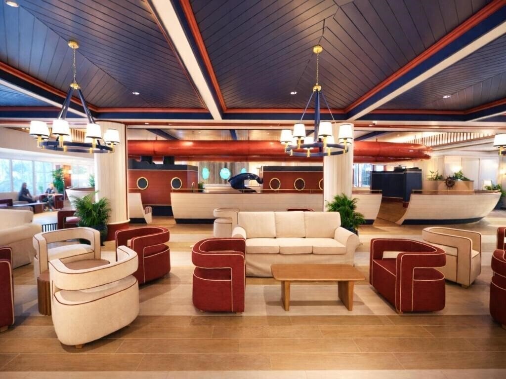 Изображение Cruise Hotel 4*