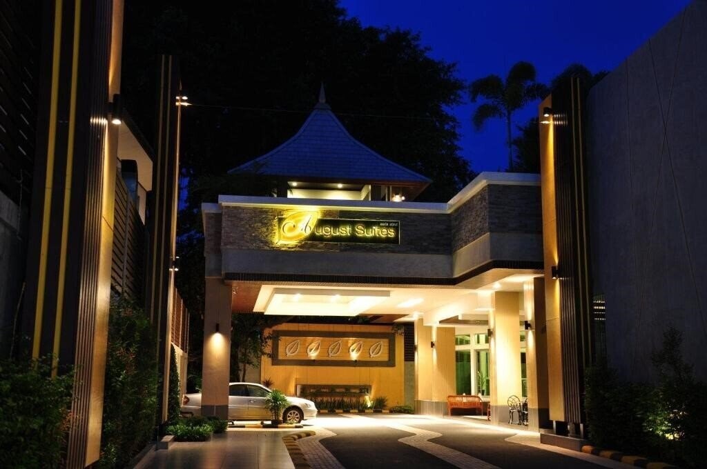 Картинка August Suites 3*