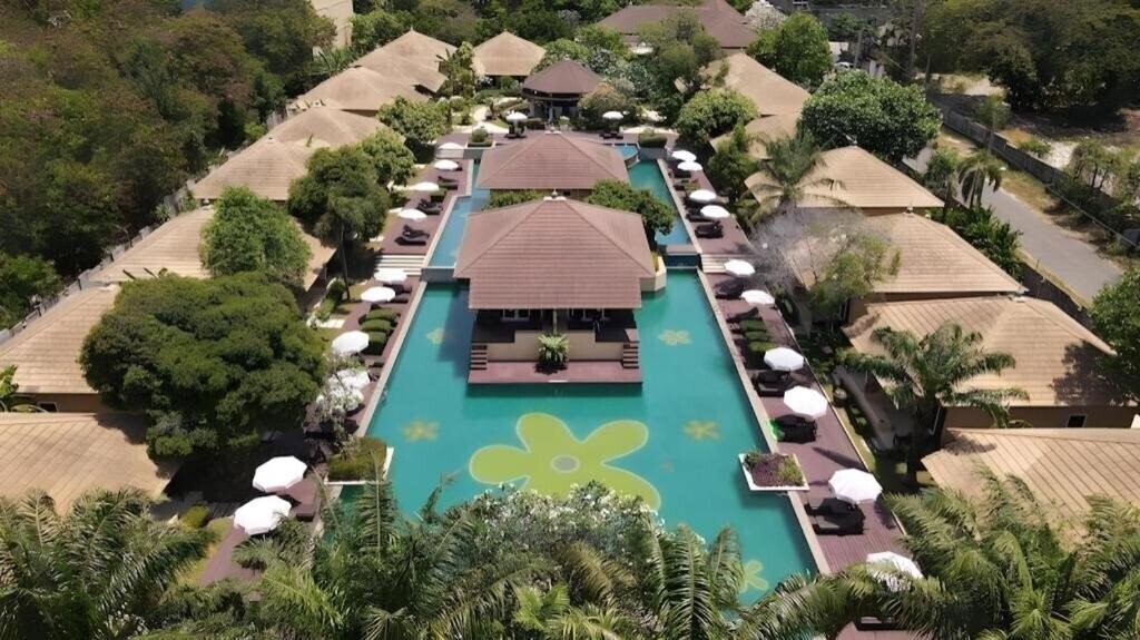 Отель East Sea Resort 3*