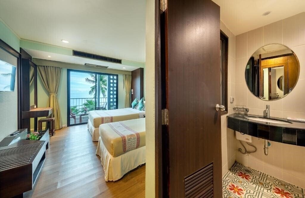 Фотография The Jomtien Twelve 3*