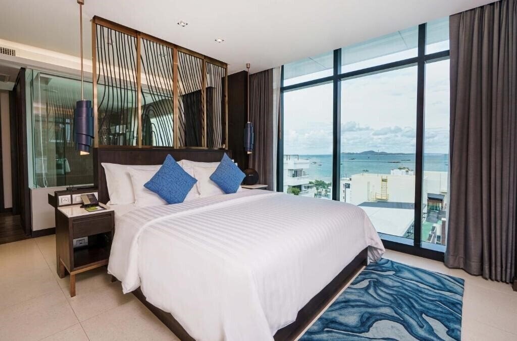 Фото Mytt Hotel Pattaya 5*