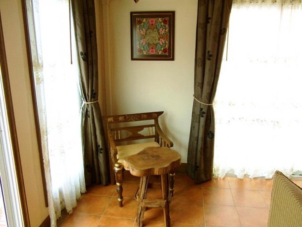 Картинка The Red Balcony Inn 2*