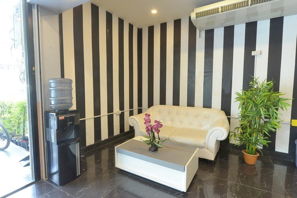 Фотография Chaplin Inn 2*