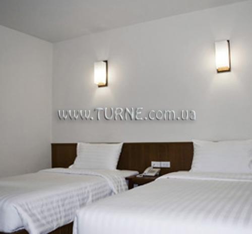 Изображение Chaiyaperuek Suites 3*