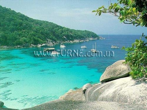 Фото Chaiyaperuek Suites 3*