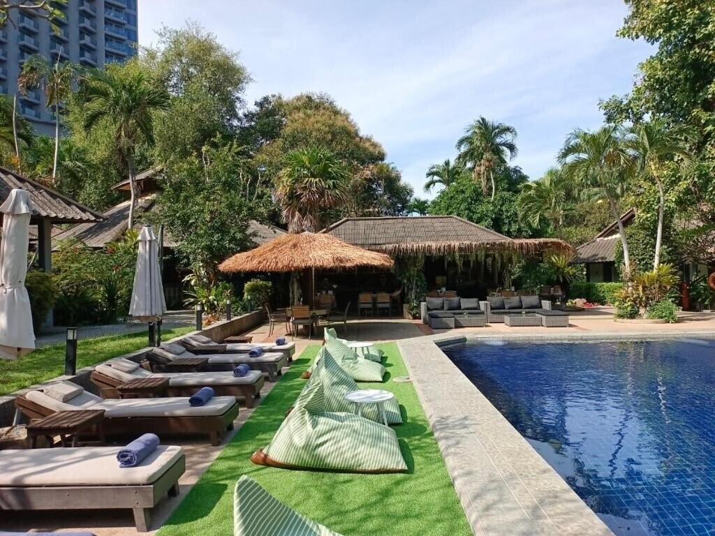 Отель Sea Lodge Hotel 2*