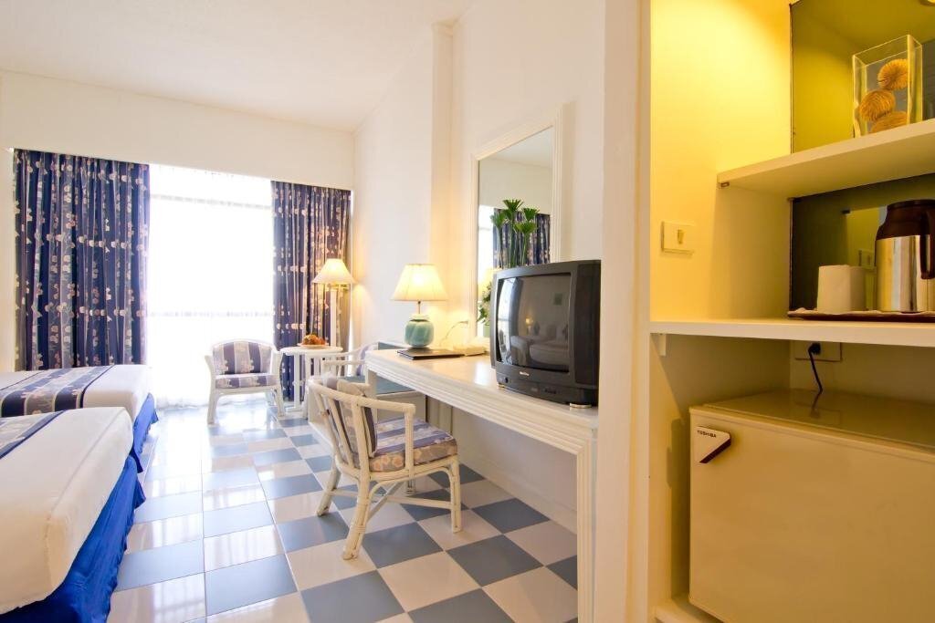 Фото Ambassador City Garden Wing 3*