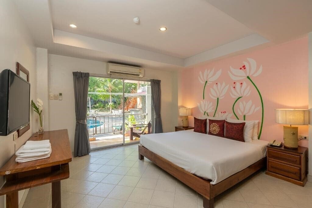 Отель Bella Villa Pattaya 3rd Road 3*