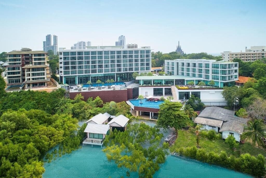 Отель Way Hotel 4*