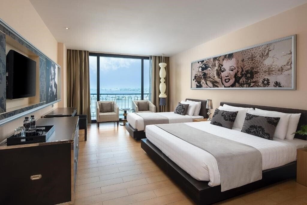 Фото Way Hotel 4*