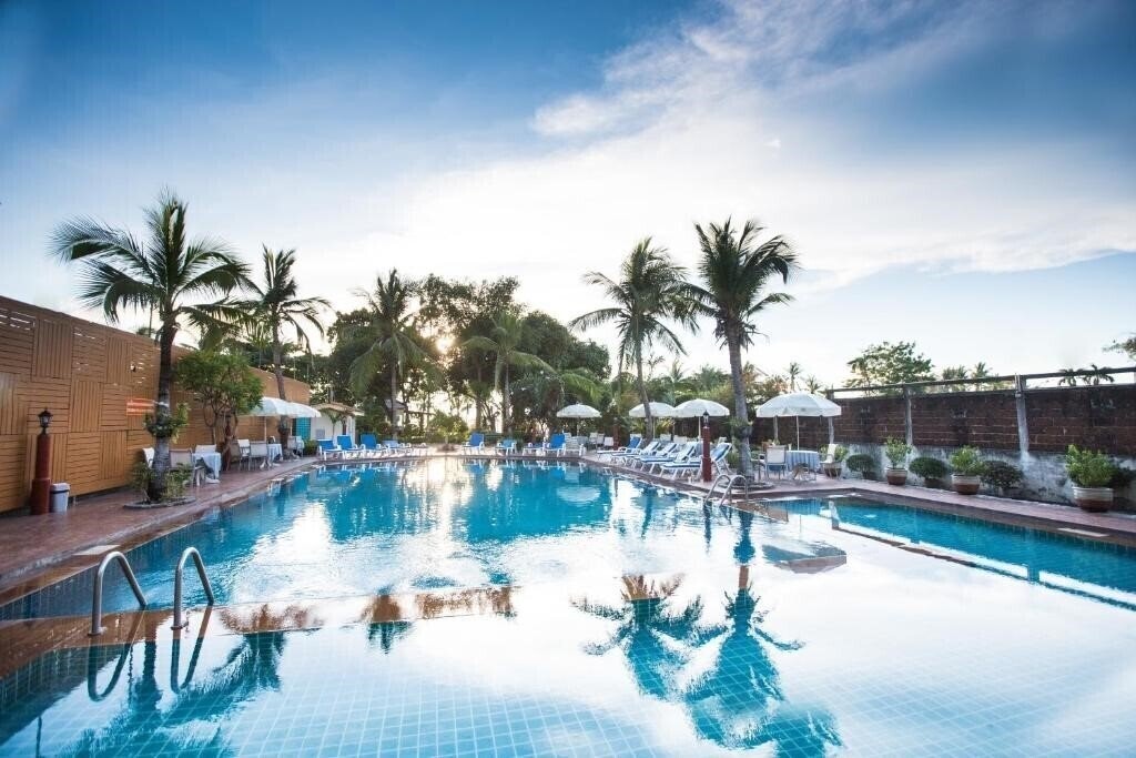 Изображение Twin Palms Resort 3*