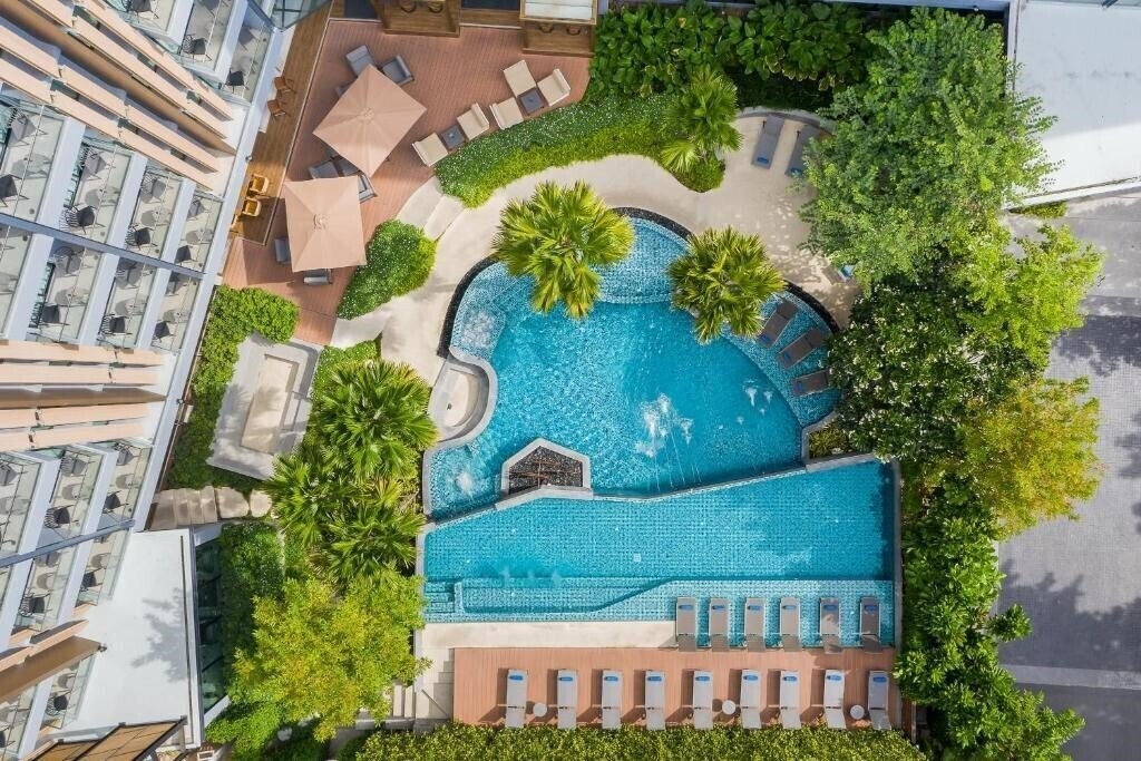 Отель Amber Pattaya 4*