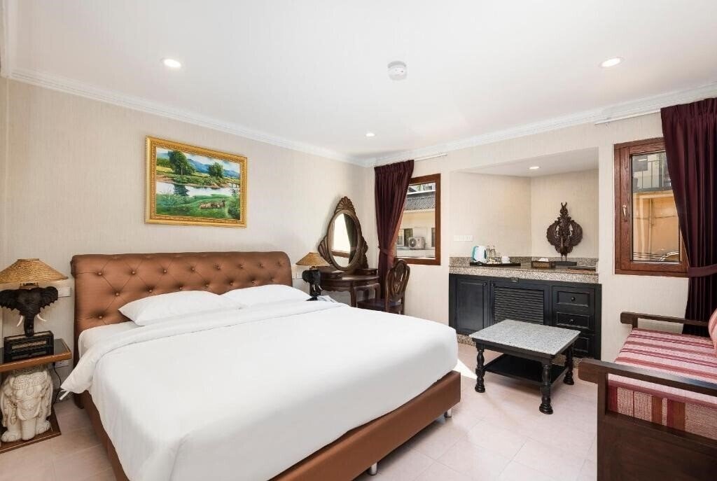 Отель Ambiance Hotel 3*