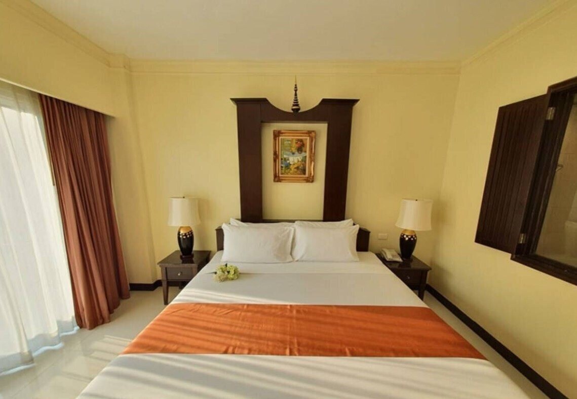 Фотография Chateau En Ville Pattaya + 3*