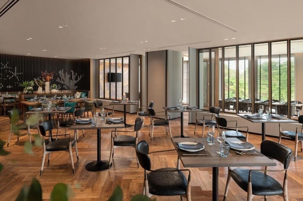 Картинка Cross Pattaya Pratamnak 5*