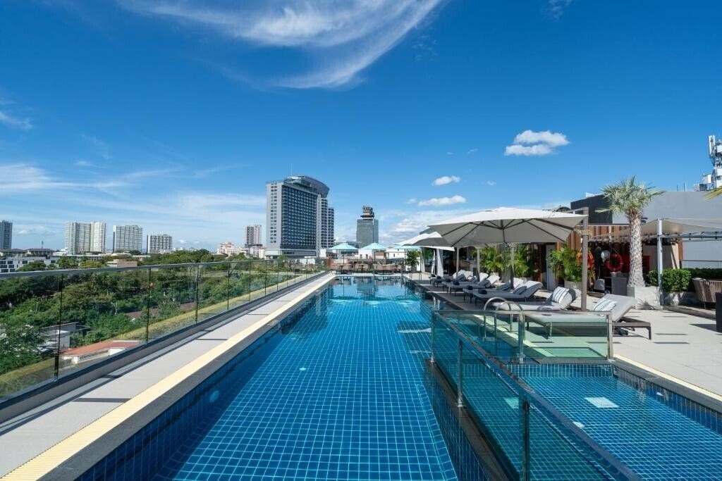 Фото Courtyard By Marriott North Pattaya 4*