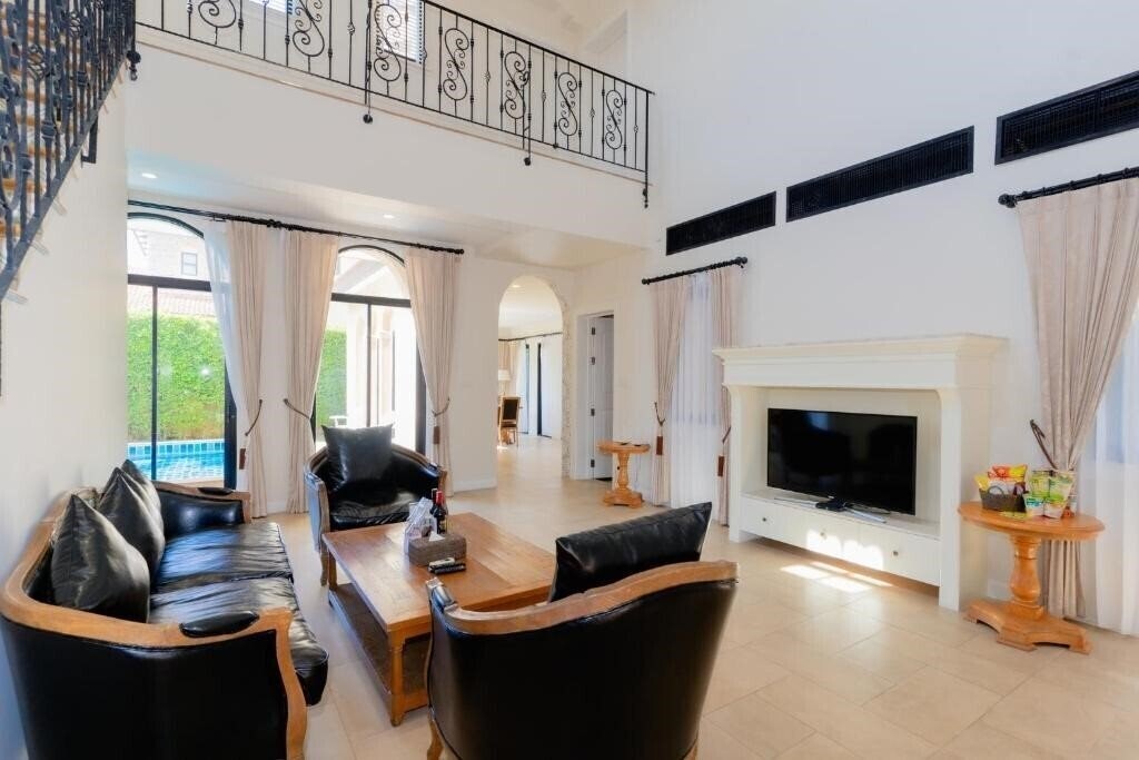 Картинка Chivani Pattaya 4*