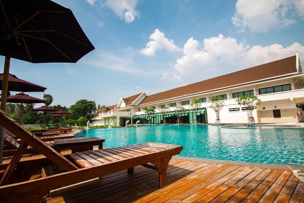 Фотография Bangsaen Heritage Hotel 4*